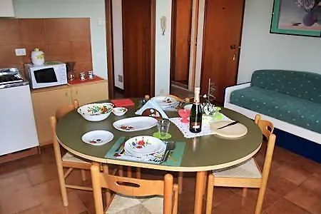 Aparthotel Casa Orchidea Torri Del Benaco